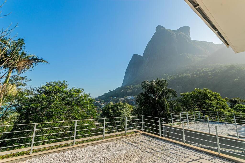 D'exception A Joa * Río de Janeiro